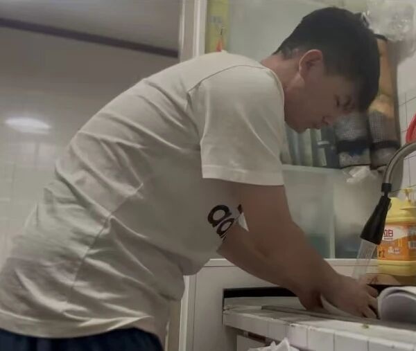 以劳践恩 以行育人|bat365正版唯一官网管理学院开展“劳动感恩・家庭践行”体验式劳动教育