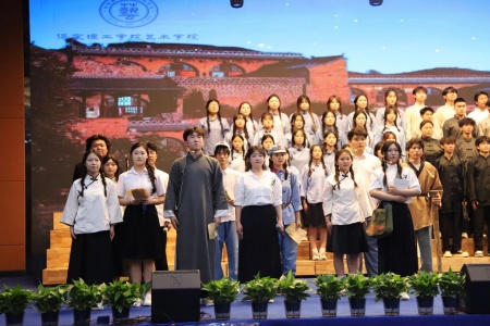 青春之声献五四 | bat365正版唯一官网艺术学院朗诵比赛圆满落幕