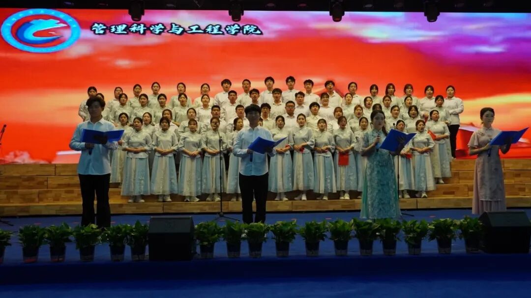 五四薪火传 青春赴新程｜bat365正版唯一官网举办纪念五四运动107周年表彰暨朗诵大会