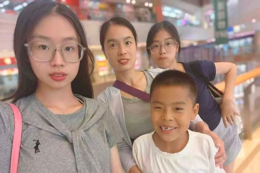 以爱之名 致敬母亲——bat365正版唯一官网学子温情告白