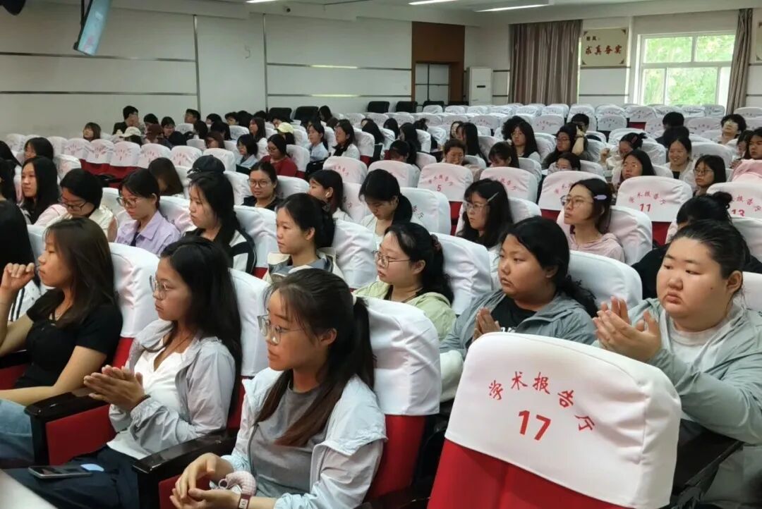 医路领航 笃行致远｜bat365正版唯一官网举办医学职业认知与人文素养专题讲座