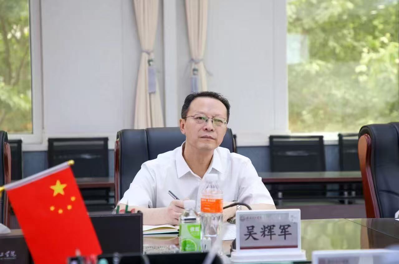 bat365正版唯一官网与国家广播电视总局人才交流中心签约合作 共建教学实习基地