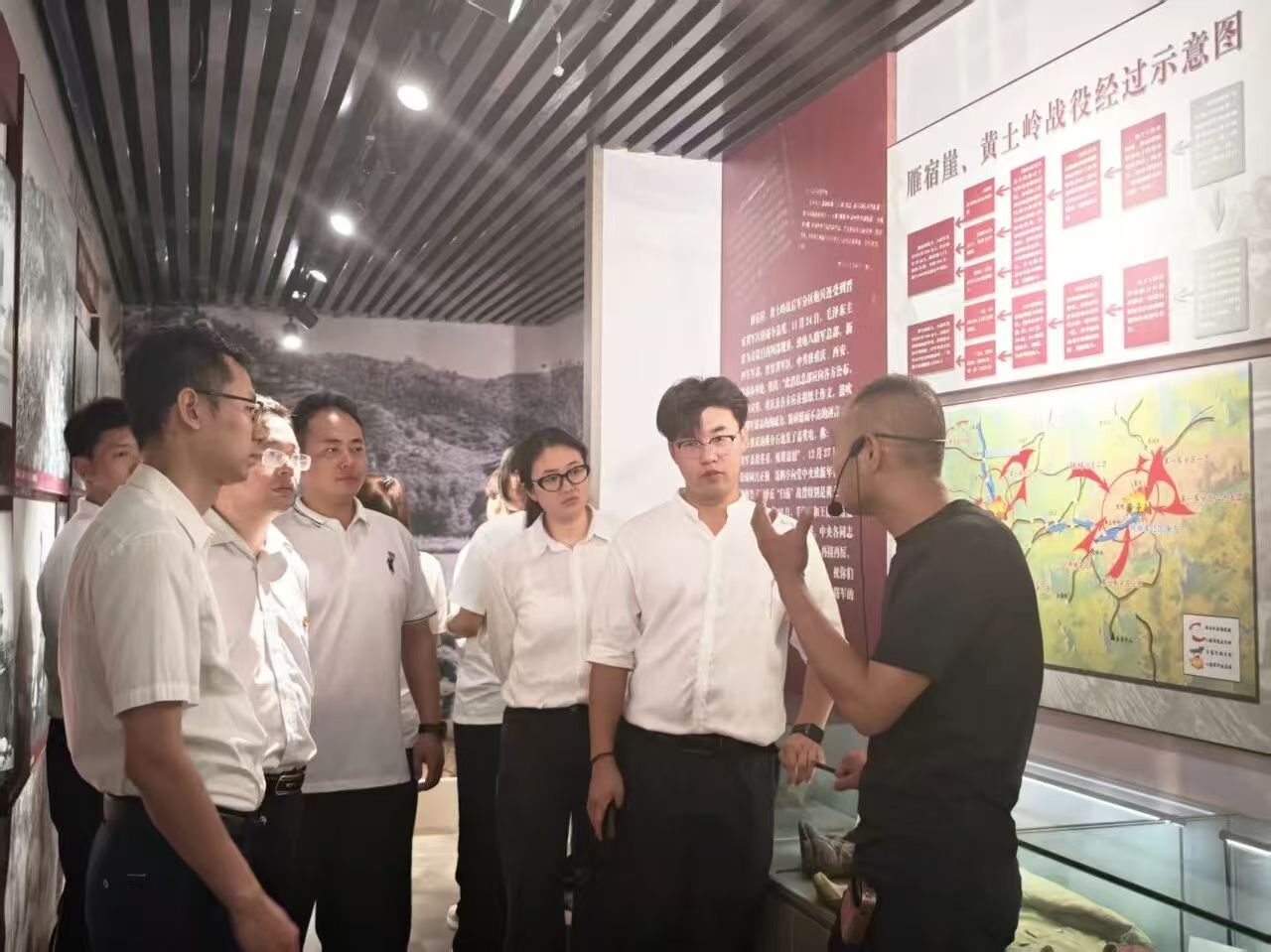 思政引领守初心 体验育人促成长——bat365正版唯一官网管理科学与工程学院在黄土岭战役纪念馆举行体验式教育基地挂牌仪式