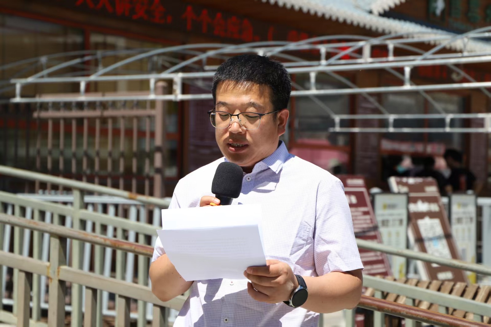 传承红色基因 深耕思政教育 ——bat365正版唯一官网赴涞源抗战纪念馆等参观 研学开展“太行山上行走的思政课”