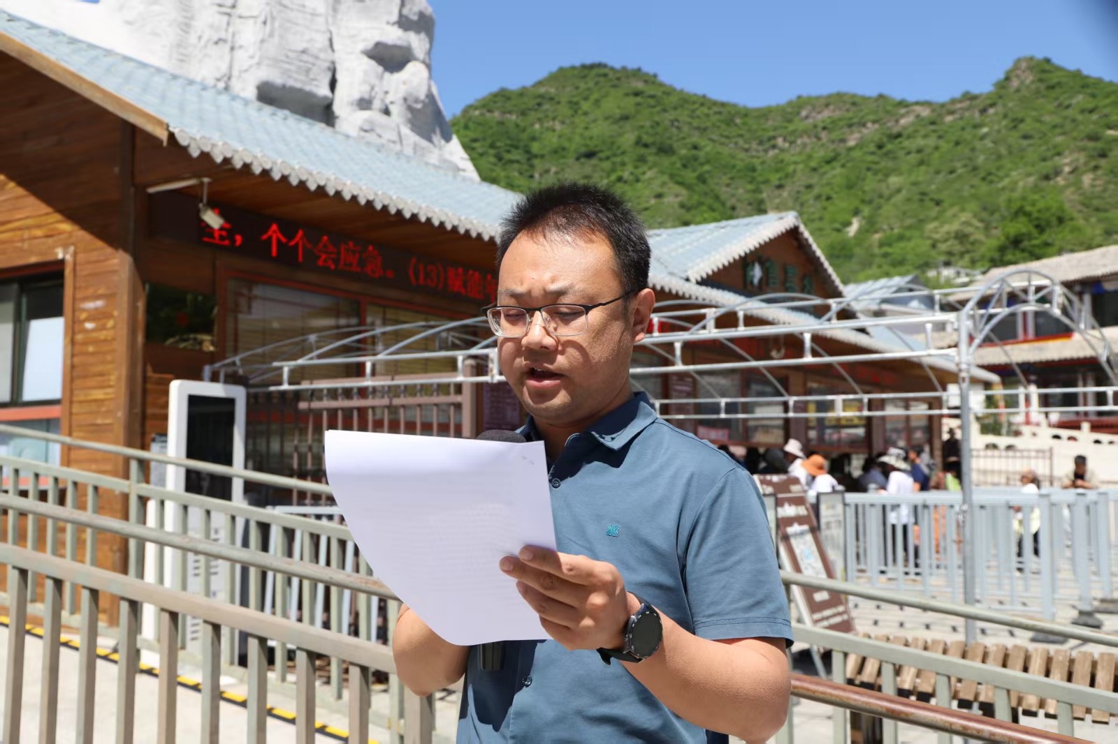 传承红色基因 深耕思政教育 ——bat365正版唯一官网赴涞源抗战纪念馆等参观 研学开展“太行山上行走的思政课”