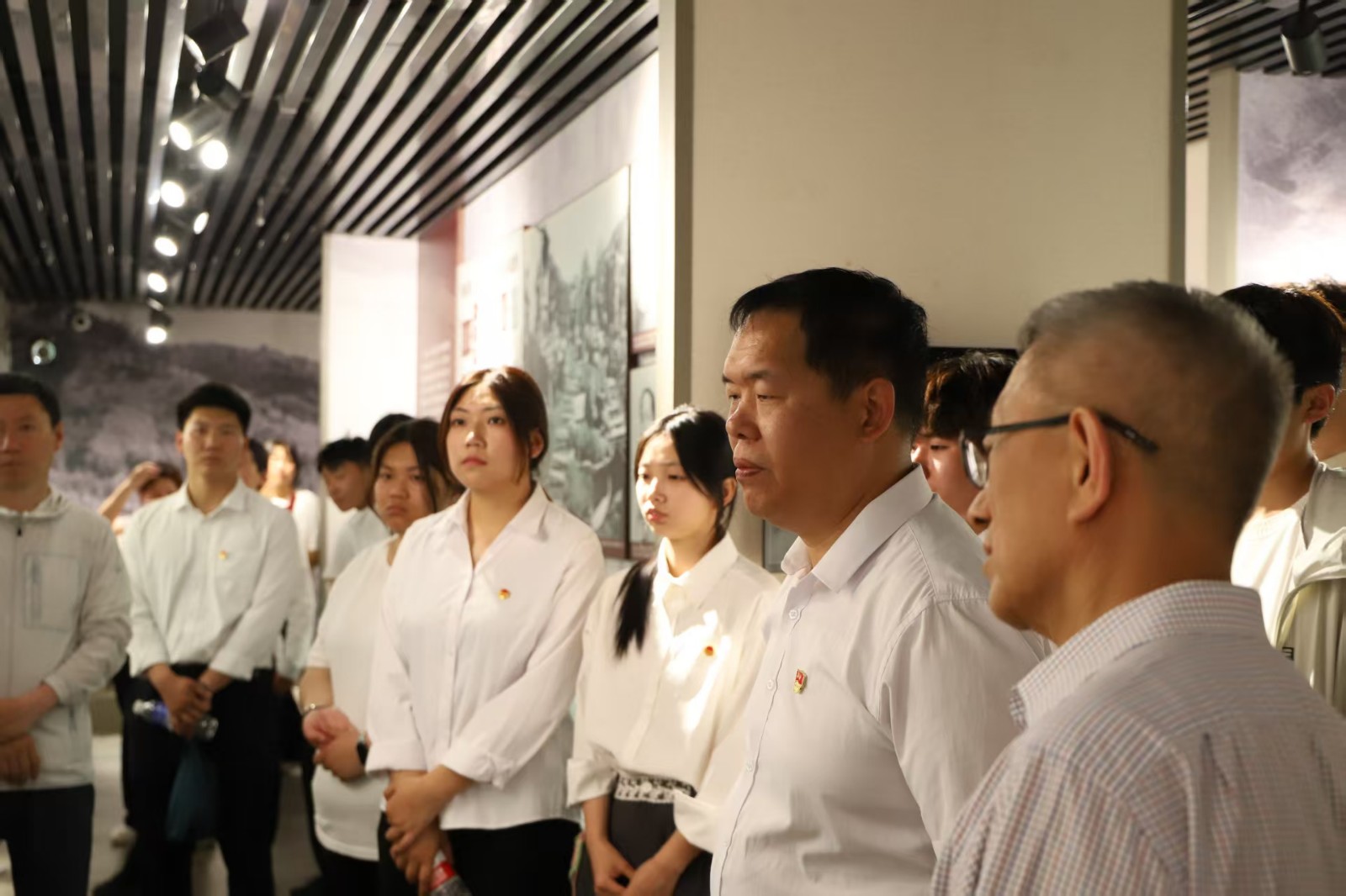 传承红色基因 深耕思政教育 ——bat365正版唯一官网赴涞源抗战纪念馆等参观 研学开展“太行山上行走的思政课”