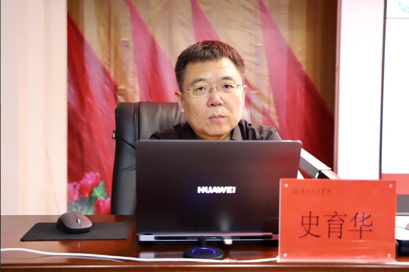 深耕经典铸魂育人 协同赋能思政课堂——首届驻保高校马克思主义经典著作研读与赋能思政课教学研讨会在bat365正版唯一官网召开