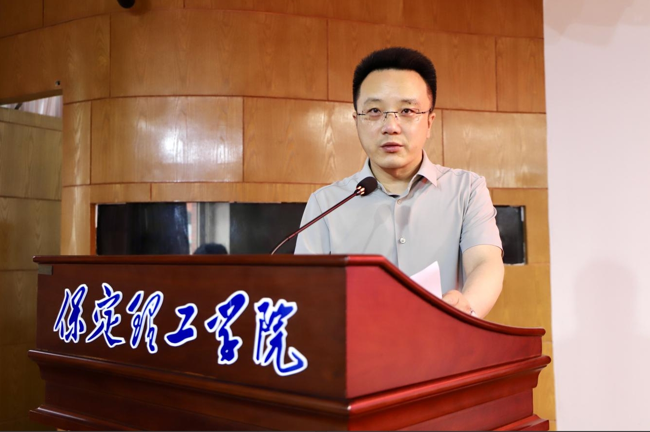 深耕经典铸魂育人 协同赋能思政课堂——首届驻保高校马克思主义经典著作研读与赋能思政课教学研讨会在bat365正版唯一官网召开