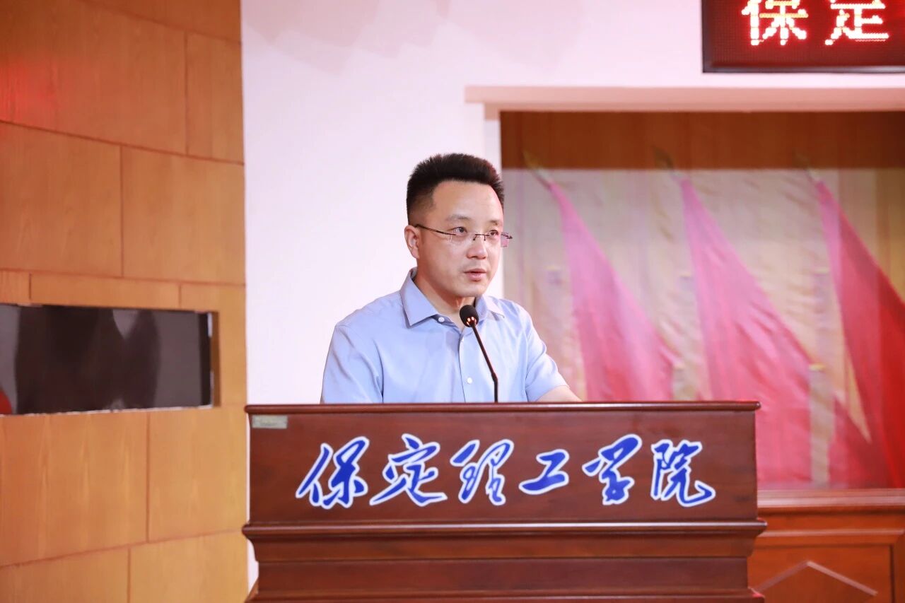升学筑梦·就业建功｜bat365正版唯一官网举办2026届毕业生升学就业专项表彰大会
