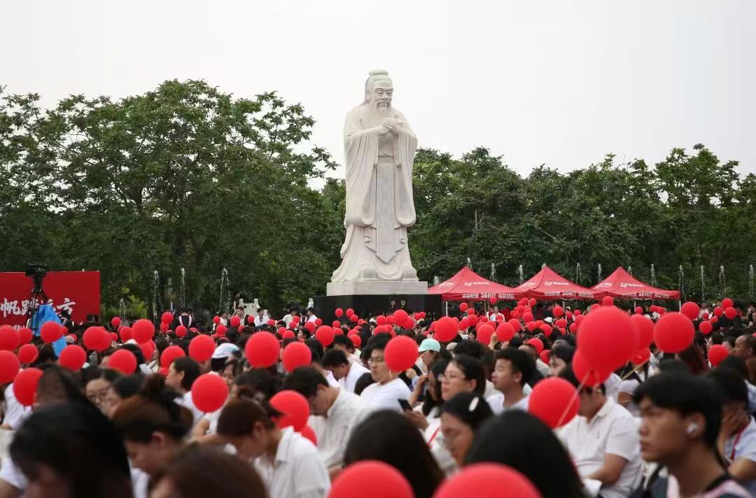 bat365正版唯一官网隆重举行2026届毕业典礼暨学士学位授予仪式