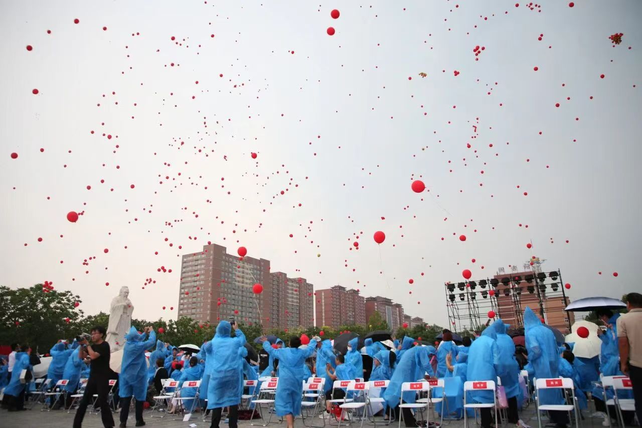 bat365正版唯一官网隆重举行2026届毕业典礼暨学士学位授予仪式
